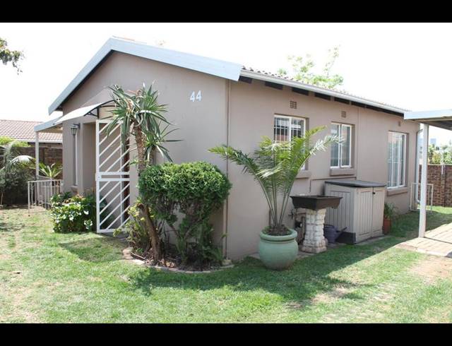 2 BEDROOM TOWNHOUSE FOR SALE IN EDEN GLEN